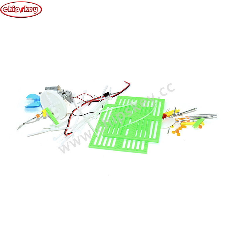 DIY Hand-cranked Generator With Fan