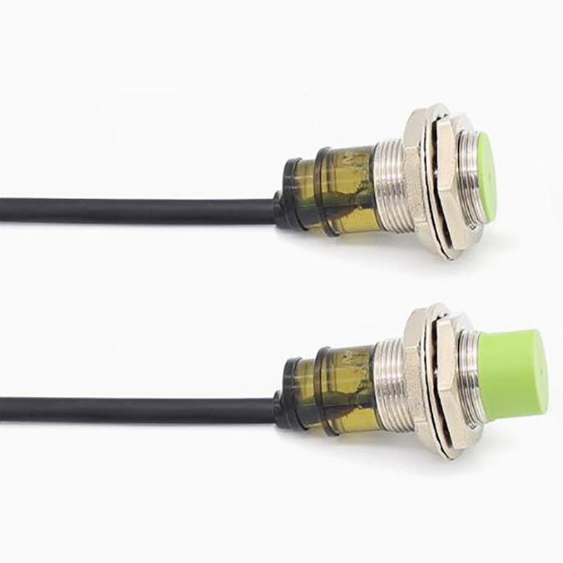 PR18-8DP2 DC PNP three wire normally closed NC